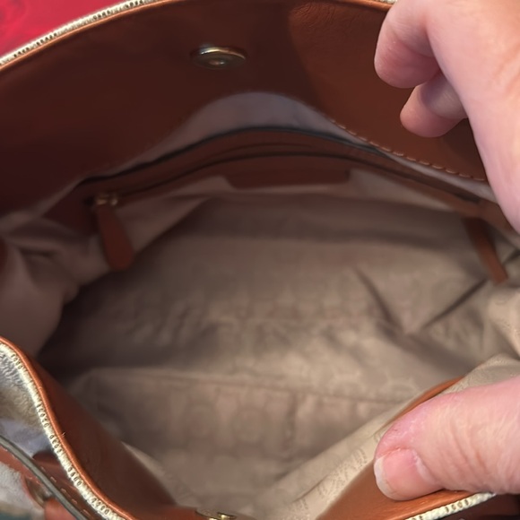 MK handbag and wallet set bought at Same times white w/tan handbag - Picture 3 of 16